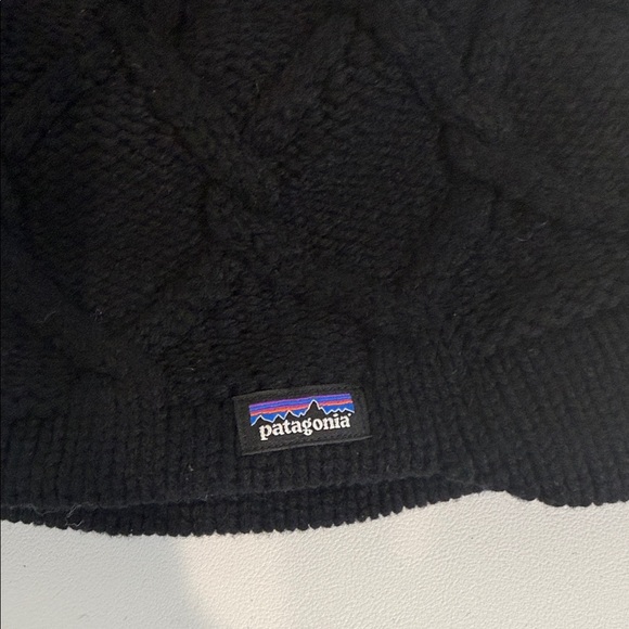 Patagonia Women’s Black Vanilla Beanie - Picture 2 of 6